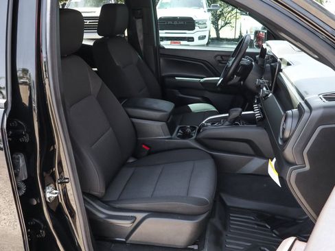 Used 2025 Chevrolet Colorado W/T w/ WT Custom Package RWD image 42