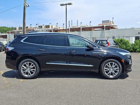 Used 2022 Buick Enclave Premium w/ Experience Buick Package AWD/4WD image 7