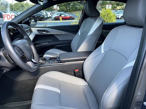 Used 2025 Toyota Camry SE w/ Multimedia Upgrade Package FWD image 11