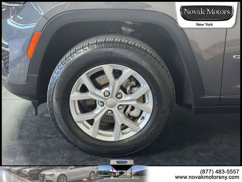 Used 2023 Jeep Grand Cherokee Limited image 9