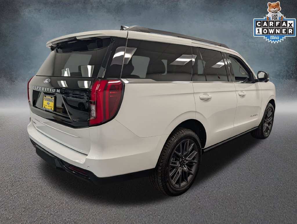 Used 2027 Ford Expedition Platinum w/ Driver's Package AWD/4WD image 4