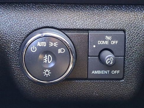 Used 2016 Chevrolet Traverse LT w/ Style and Technology Package image 25