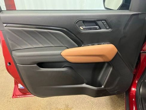 New 2026 GMC Canyon AT4 AWD/4WD image 13