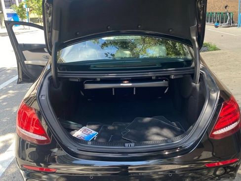 Used 2019 Mercedes-Benz E 300 4MATIC image 6