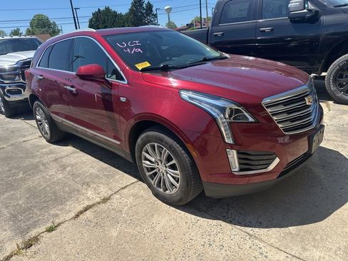 Used 2017 Cadillac XT5 Luxury image 3