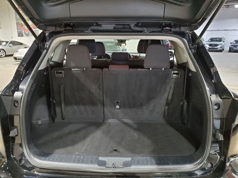 Used 2022 Toyota Highlander L image 43