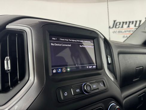 Used 2024 Chevrolet Silverado 2500 Custom AWD/4WD image 16