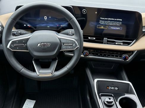 New 2026 Chevrolet Equinox ACTIV image 11