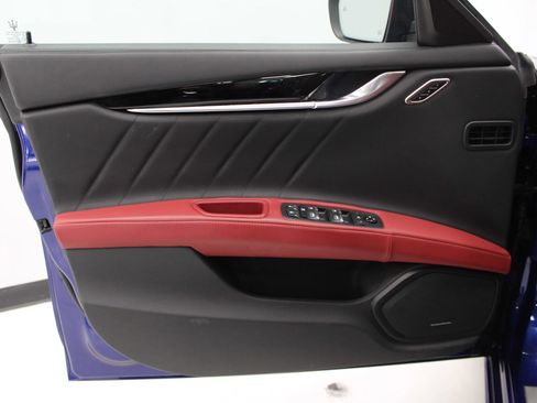 Used 2022 Maserati Ghibli Modena Q4 image 11