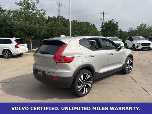 Certified 2023 Volvo XC40 B5 Plus w/ Climate Package AWD/4WD image 5