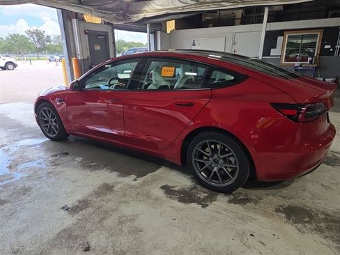 Used 2023 Tesla Model 3 Standard Range RWD image 4