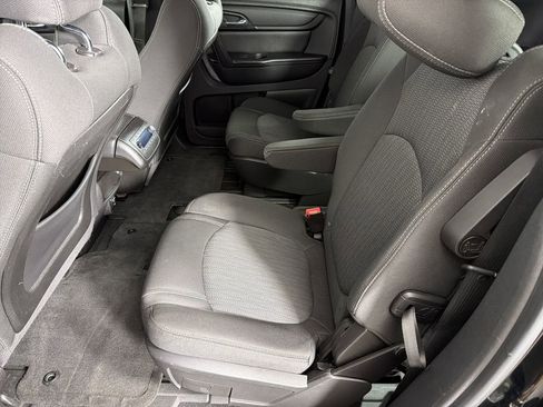 Used 2016 Chevrolet Traverse LT image 20