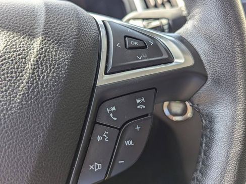 Used 2022 Ford Edge Titanium image 13