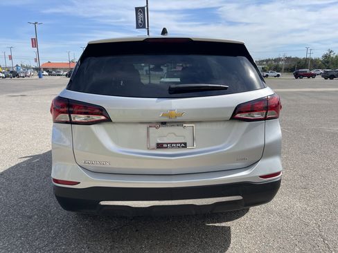 Used 2022 Chevrolet Equinox LT AWD/4WD image 4