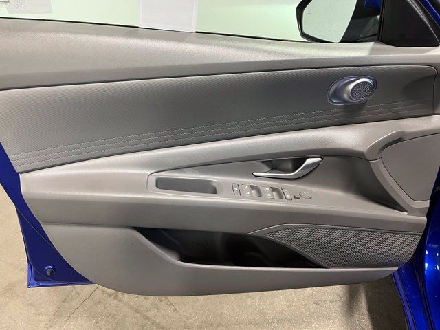 Used 2024 Hyundai Elantra SEL FWD image 20