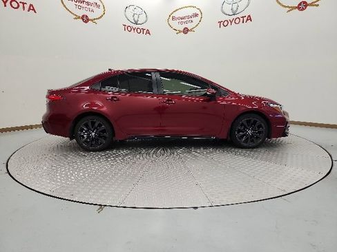 Used 2024 Toyota Corolla SE w/ SE Package FWD image 3