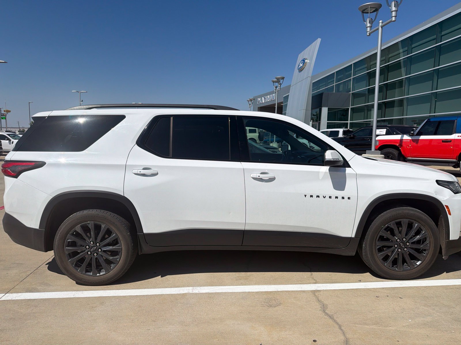 Used 2024 Chevrolet Traverse RS FWD image 22