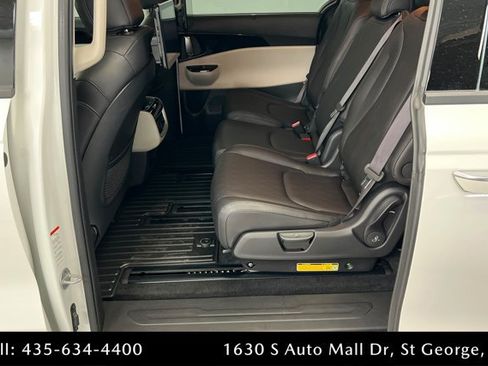 Used 2024 Kia Carnival SX FWD image 20