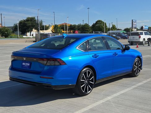 Used 2024 Honda Accord Touring image 3