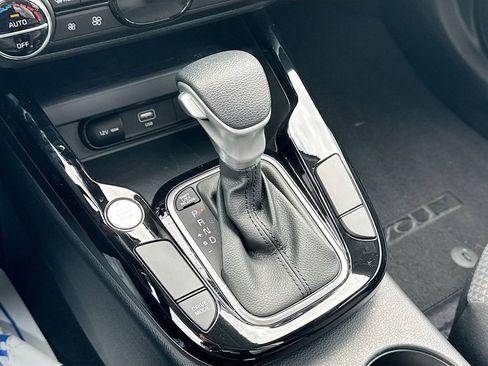 Certified 2025 Kia Soul S FWD image 20