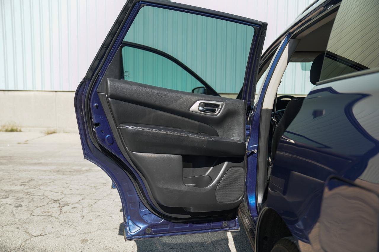 Used 2018 Nissan Pathfinder S AWD/4WD image 20