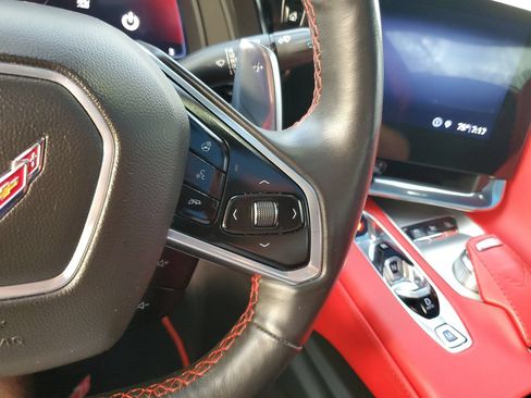 Used 2020 Chevrolet Corvette Stingray Preferred Cpe w/ 2LT Preferred Equipment Group RWD image 20