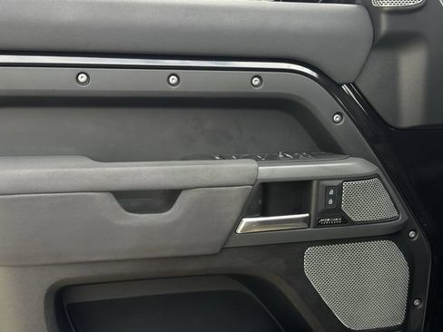 Used 2023 Land Rover Defender 130 X-Dynamic SE AWD/4WD image 26