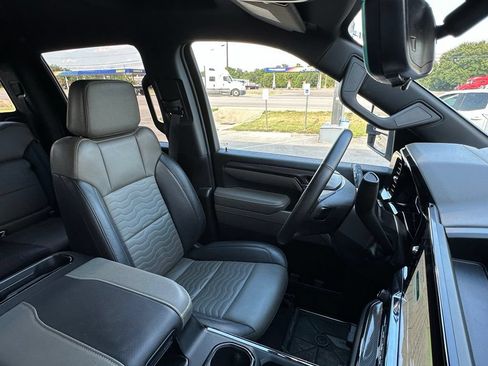 Used 2026 Chevrolet Silverado 2500 ZR2 AWD/4WD image 18