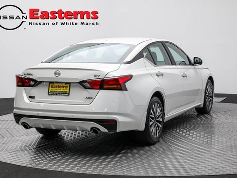 Used 2024 Nissan Altima 2.5 SV w/ SV Premium Package image 11