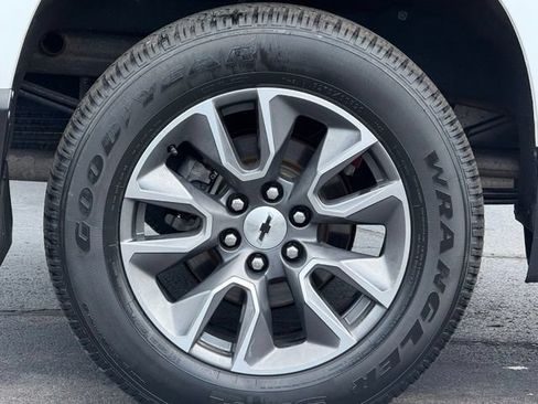 Used 2020 Chevrolet Silverado 1500 RST AWD/4WD image 10