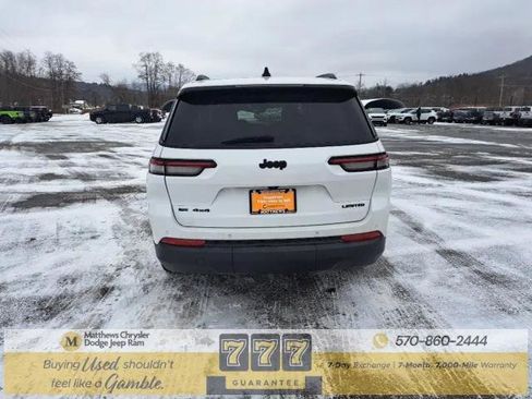 Certified 2023 Jeep Grand Cherokee L Limited w/ Black Appearance Package image 8