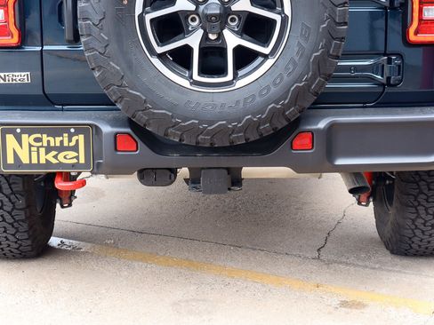 Used 2025 Jeep Wrangler Unlimited Rubicon AWD/4WD image 14