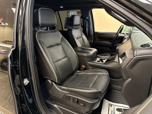 Used 2021 GMC Yukon SLT w/ SLT Luxury Plus Package AWD/4WD image 32