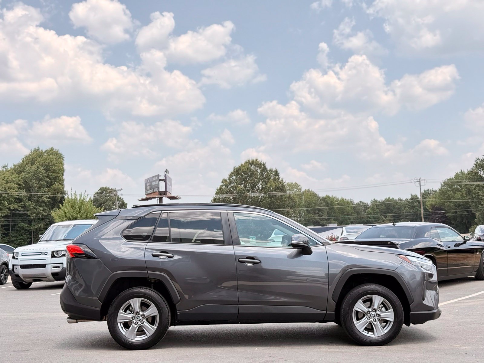 Used 2023 Toyota RAV4 XLE w/ Convenience Package FWD image 8