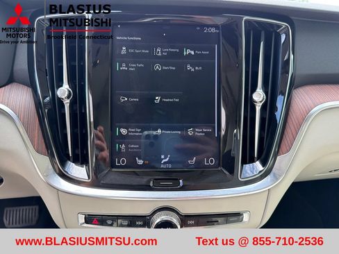 Used 2019 Volvo S60 T5 Momentum w/ Multimedia Package FWD image 27