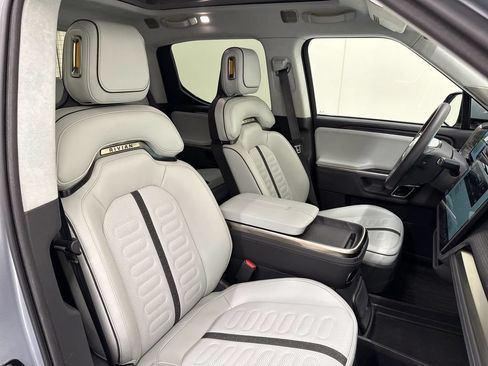 Used 2024 Rivian R1T Adventure AWD/4WD image 19