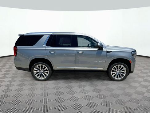 Used 2024 GMC Yukon Denali w/ Denali Reserve Package RWD image 4