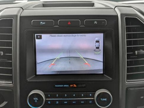 Used 2018 Ford Expedition Max XLT w/ Equipment Group 202A RWD image 32