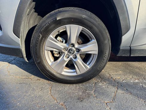 Used 2025 Toyota RAV4 XLE image 23