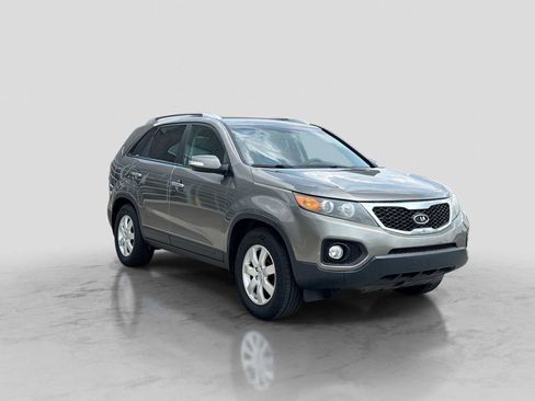Used 2013 Kia Sorento LX w/ Convenience Pkg FWD image 8