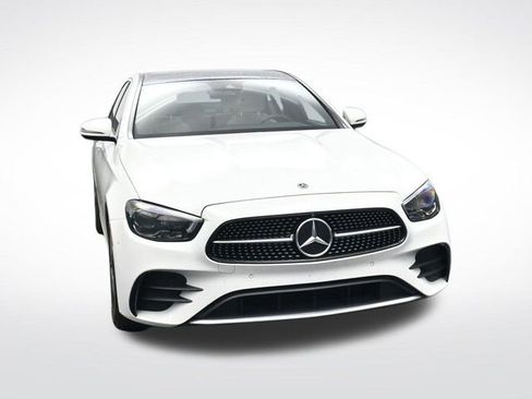 Used 2023 Mercedes-Benz E 350 4MATIC Sedan image 11