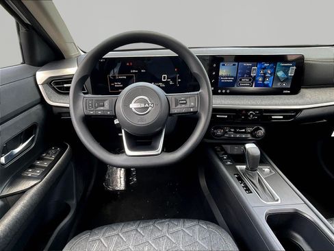 New 2026 Nissan Kicks SV w/ Cold Weather Package AWD/4WD image 9