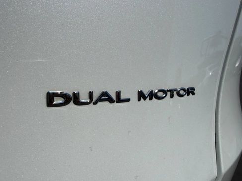 Used 2022 Tesla Model Y Long Range AWD/4WD image 13