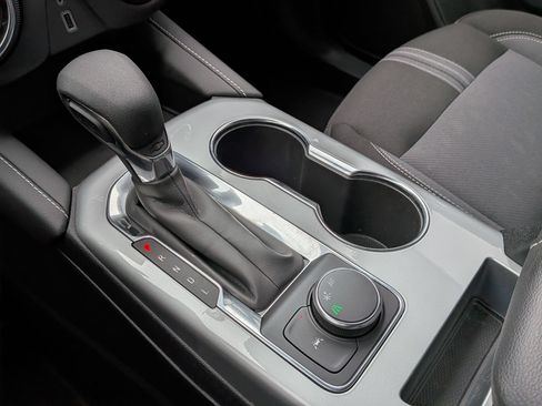 Used 2025 Chevrolet Blazer LT FWD image 25