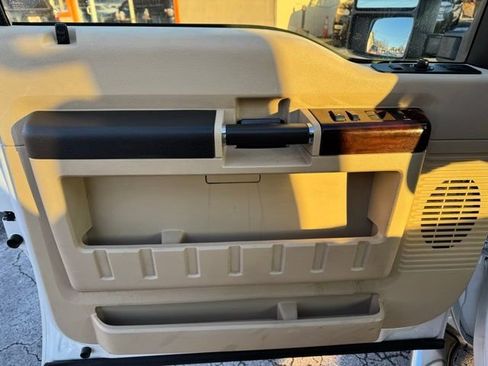 Used 2008 Ford F450 Lariat image 11