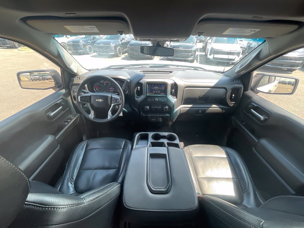 Used 2022 Chevrolet Silverado 1500 Custom w/ Safety Confidence Package RWD image 17