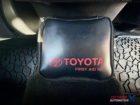 Used 2024 Toyota Tacoma TRD Pro AWD/4WD image 39