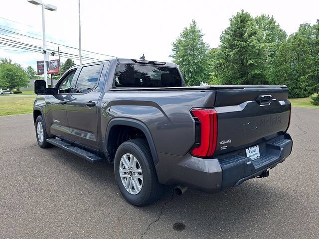 Used 2022 Toyota Tundra SR5 w/ SR5 Convenience Package AWD/4WD image 4