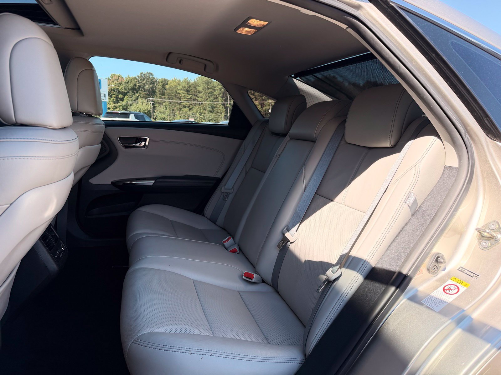 Used 2016 Toyota Avalon Limited w/ Toyota Safety Sense Package FWD image 19