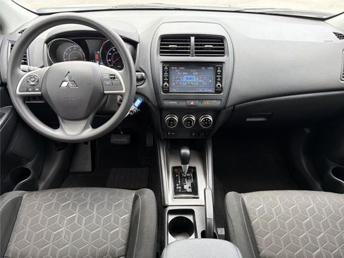 Used 2023 Mitsubishi Outlander Sport ES AWD/4WD image 2